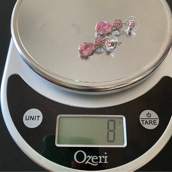 Unsigned Silver-tone Pink Crystal Glass Teardrop 8mm Dangling Drop Earrings 8g. - Picture 14 of 15